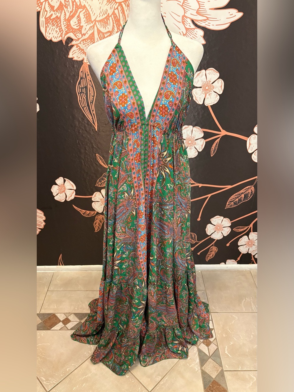 NWOT Enchanted Emerald Paisley Open Back Silk Blend Halter Maxi Dress - Picture 4 of 11